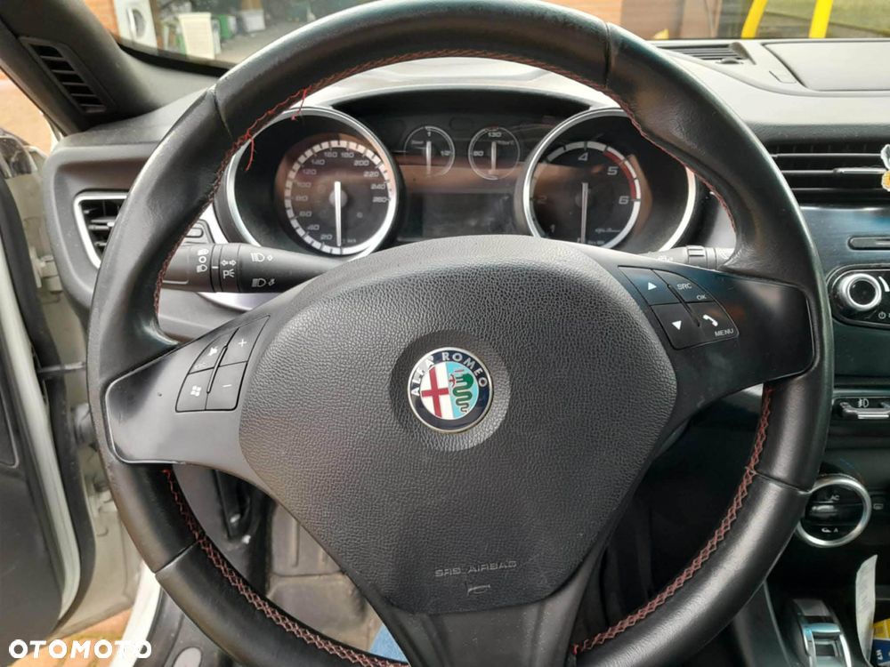 Alfa Romeo Giulietta 2.0 JTDM Distinctive - 7