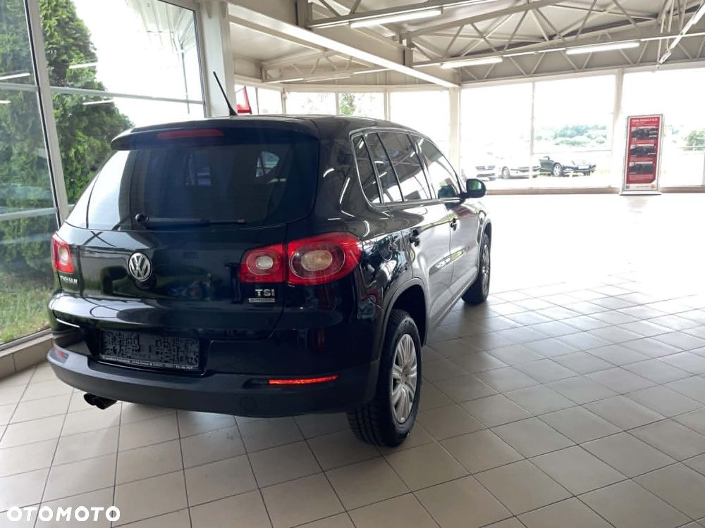 Volkswagen Tiguan - 3