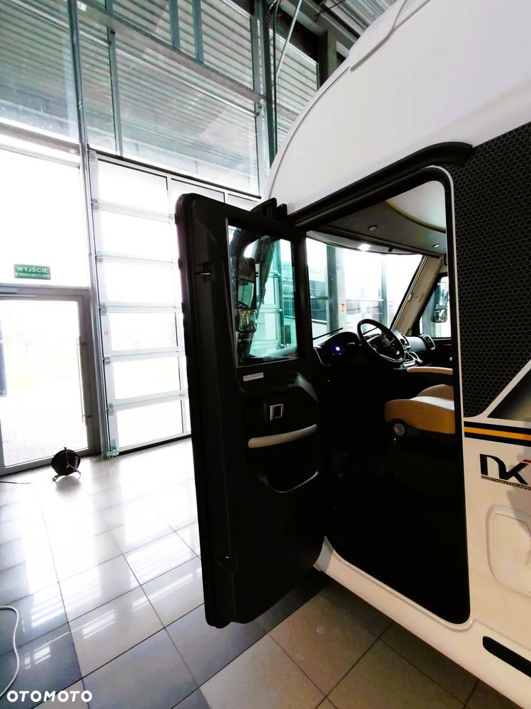 Benimar Amphityron 998 T26 - 6