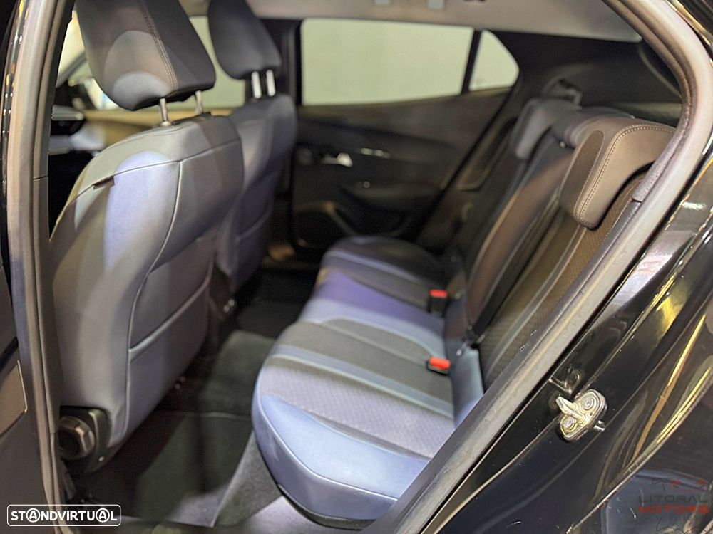 Peugeot 2008 1.2 PureTech Allure Pack - 17