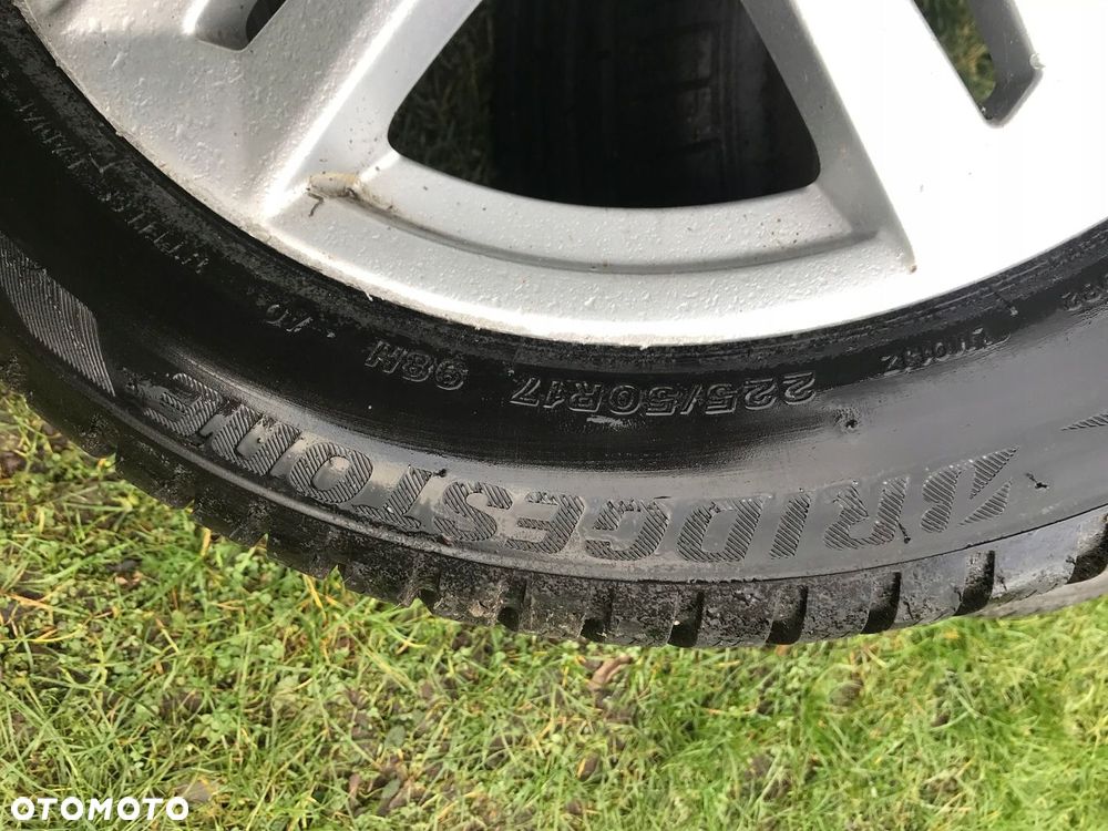 225/50R17 Bridgestone Blizzak LM001 98H XL AO - 2
