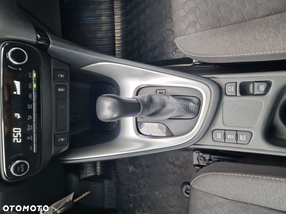 Toyota Yaris Hybrid 1.5 Comfort - 22
