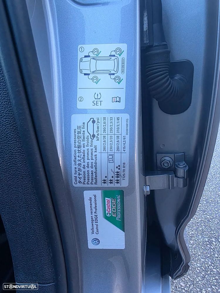 VW Passat Variant 2.0 TDi Highline DSG - 12