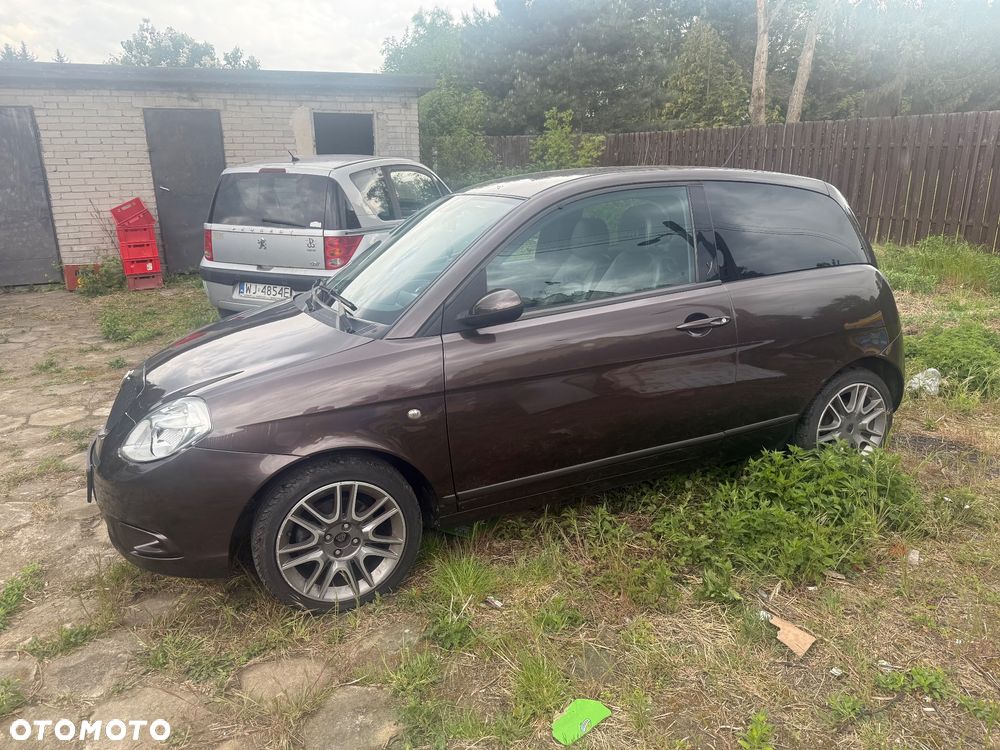 Lancia Ypsilon 1.4 16V Versus (4 os.) - 3