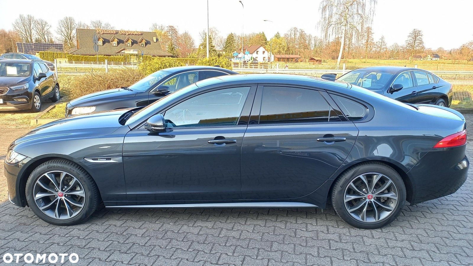 Jaguar XF - 4