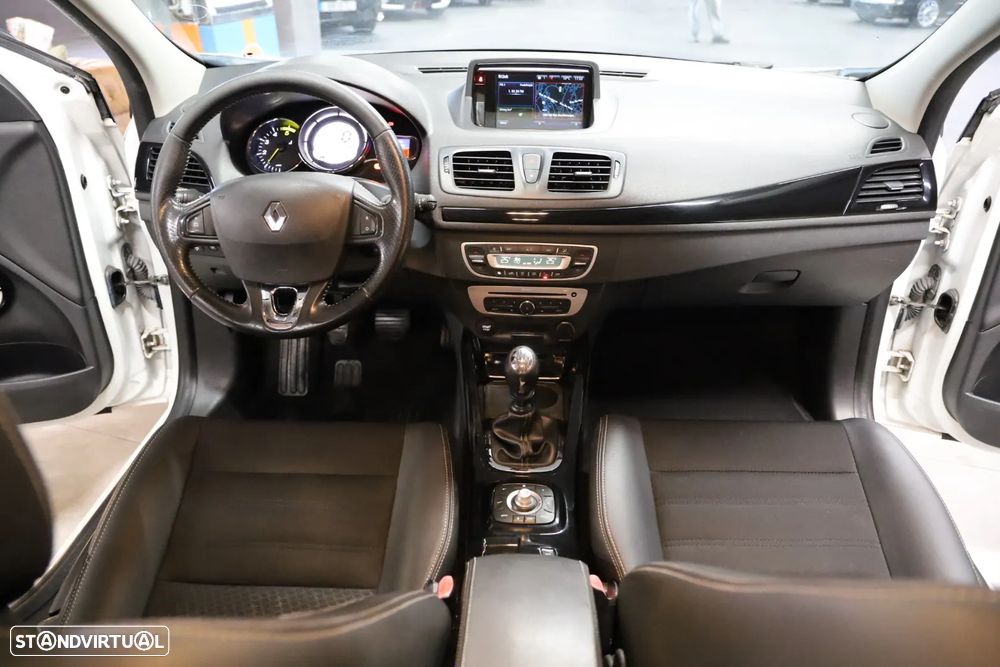 Renault Mégane Sport Tourer ENERGY dCi 130 BOSE EDITION - 11