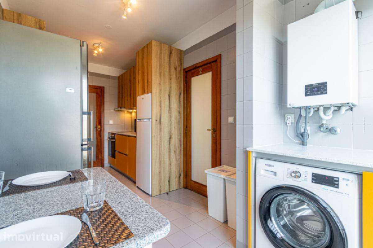 Quarto - localizado em Paranhos Porto - Grande imagem: 4/12