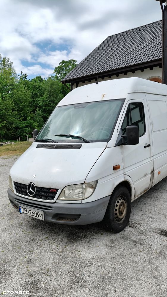 Mercedes-Benz Sprinter - 2