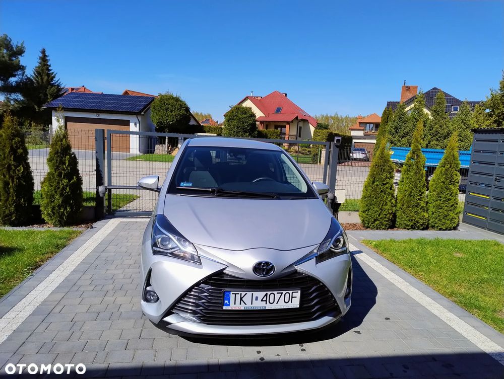 Toyota Yaris 1.5 Premium - 1