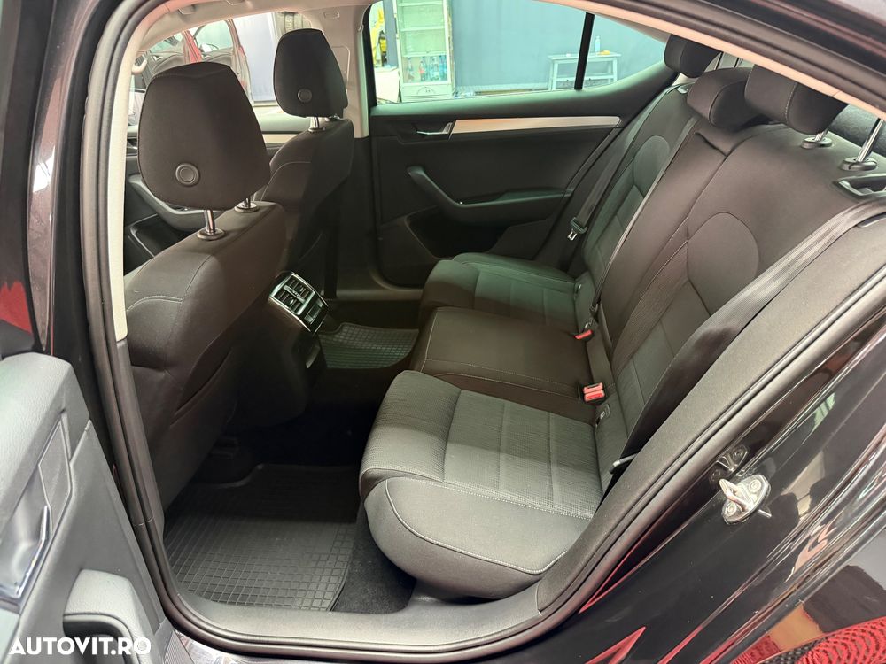 Skoda Superb 2.0 TDI DSG Style - 13