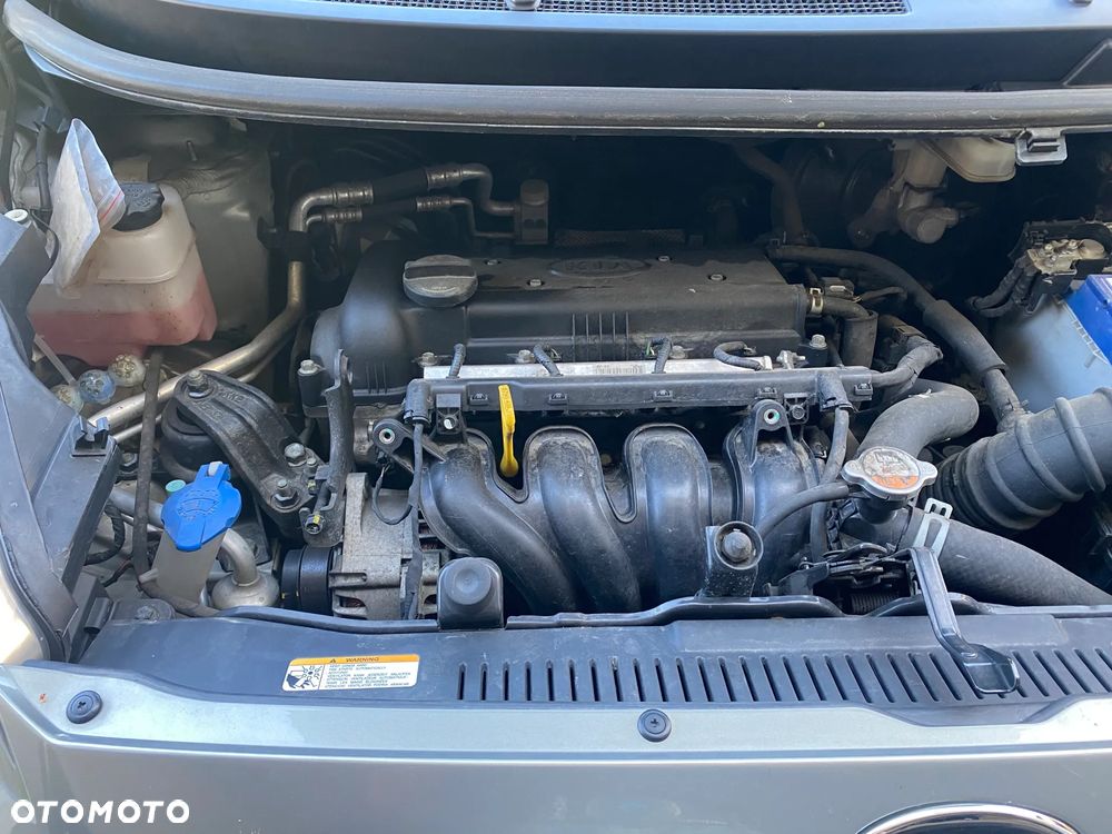 Kia Venga 1.4 L - 27