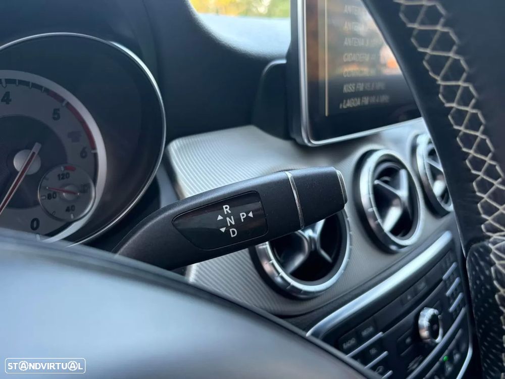 Mercedes-Benz CLA 180 d Shooting Brake Style Plus Aut. - 14