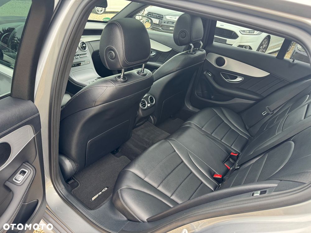 Mercedes-Benz Klasa C 250 7G-TRONIC AMG Line - 23