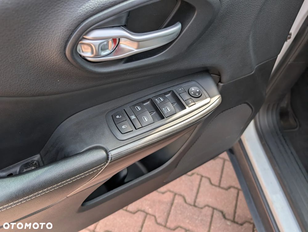 Jeep Cherokee 3.2 V6 Pentastar Active Drive I Automatik Limited - 12