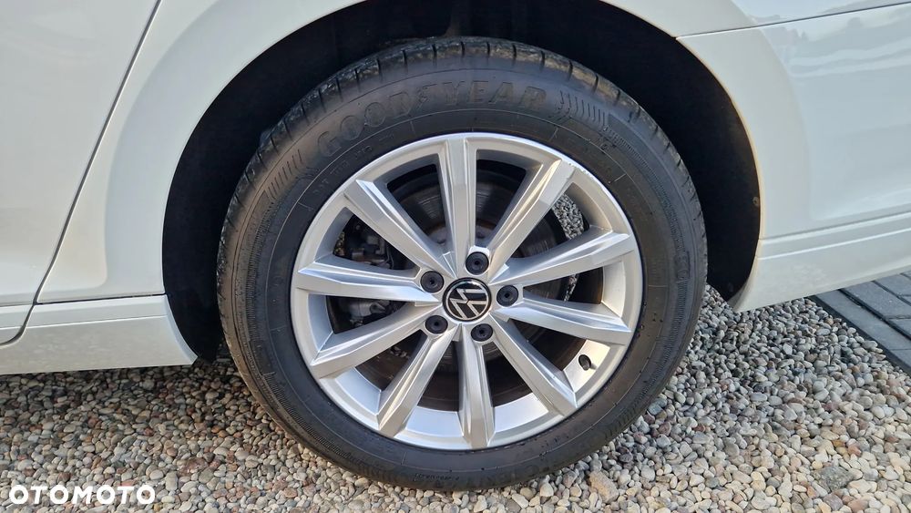 Volkswagen Passat 2.0 TDI SCR Highline DSG - 34