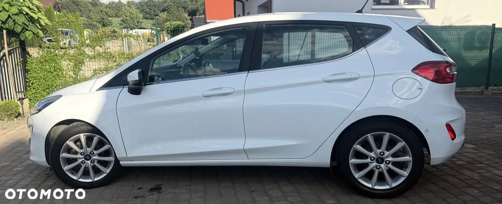 Ford Fiesta 1.0 EcoBoost S&S TITANIUM - 11