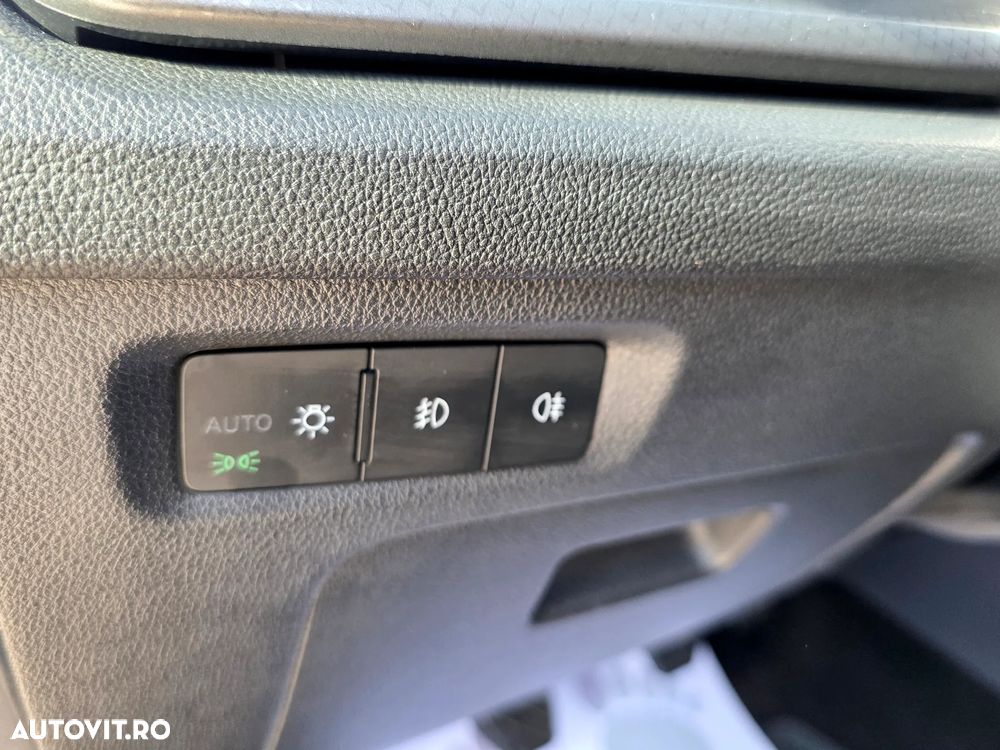 Skoda Octavia 2.0 TDI Ambition - 36