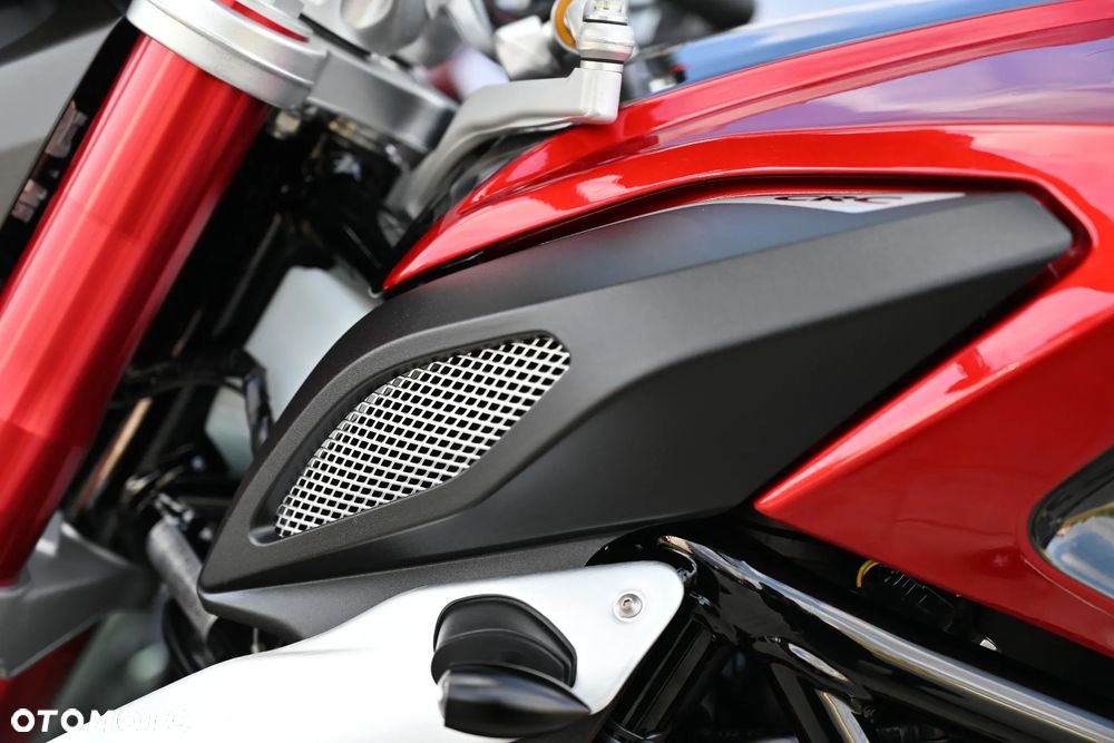 MV AGUSTA Brutale - 18