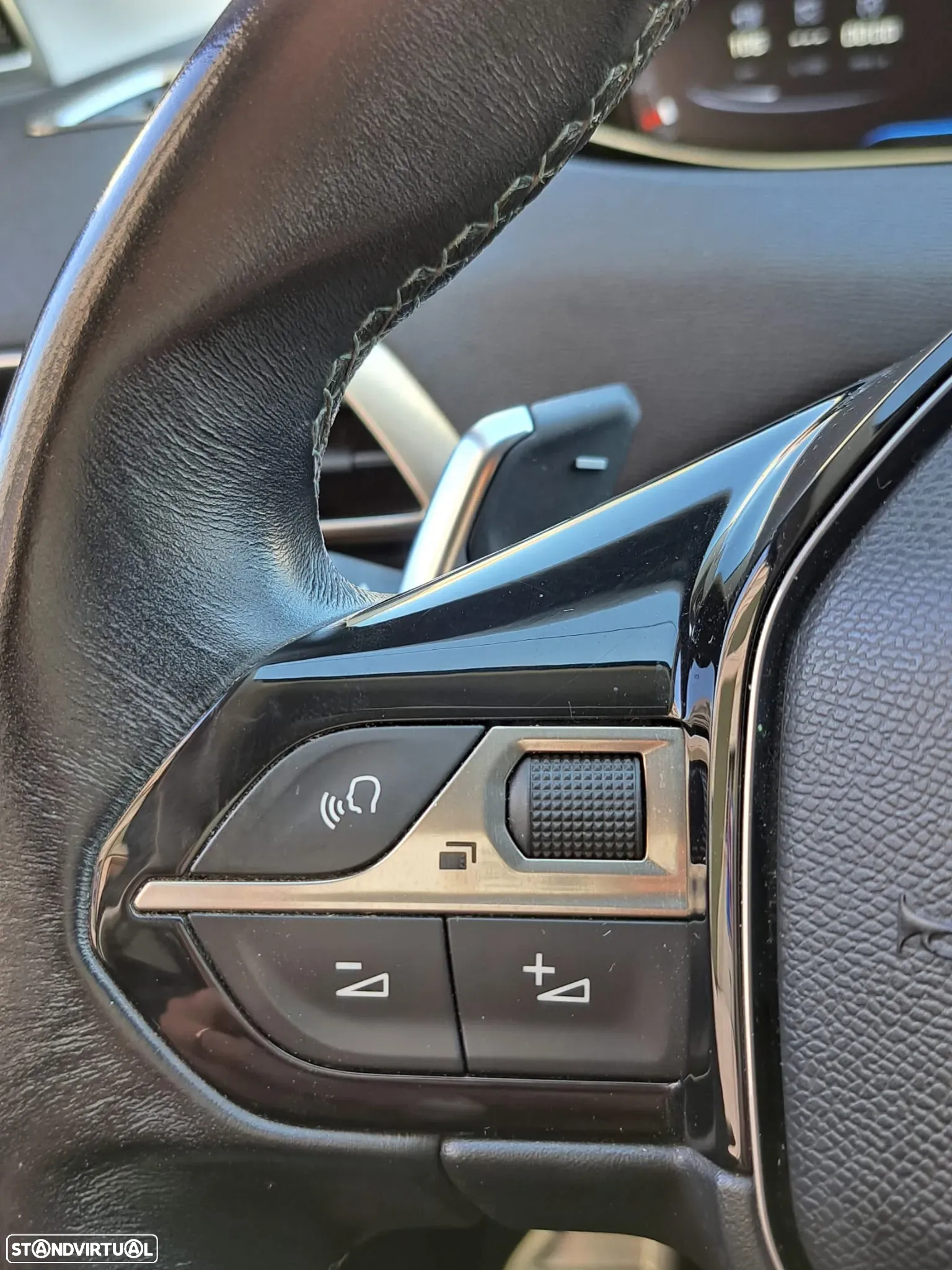 Peugeot 3008 PureTech 130 Stop & Start GPF EAT8 Crossway - 12