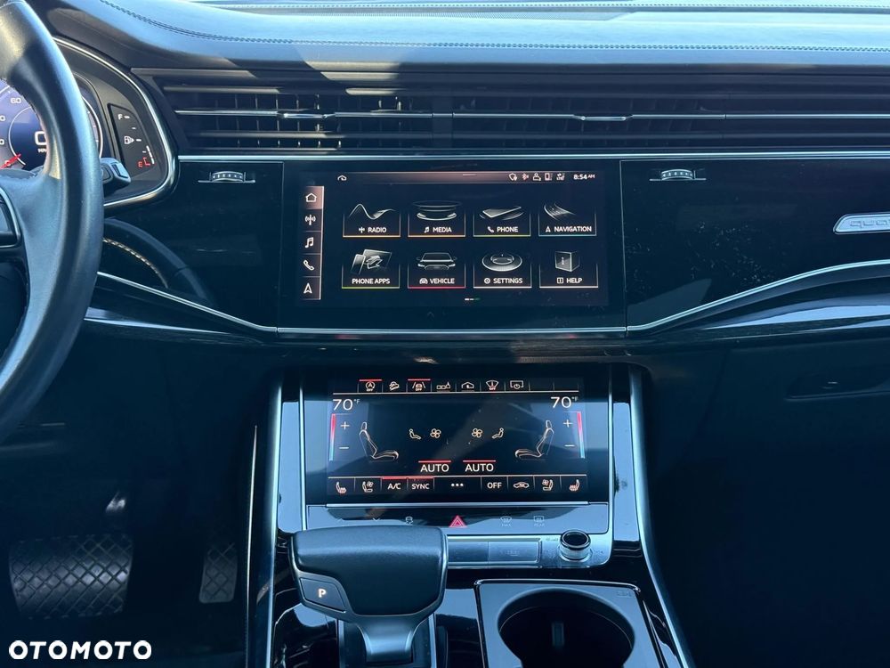 Audi Q8 55 TFSI quattro tiptronic - 13