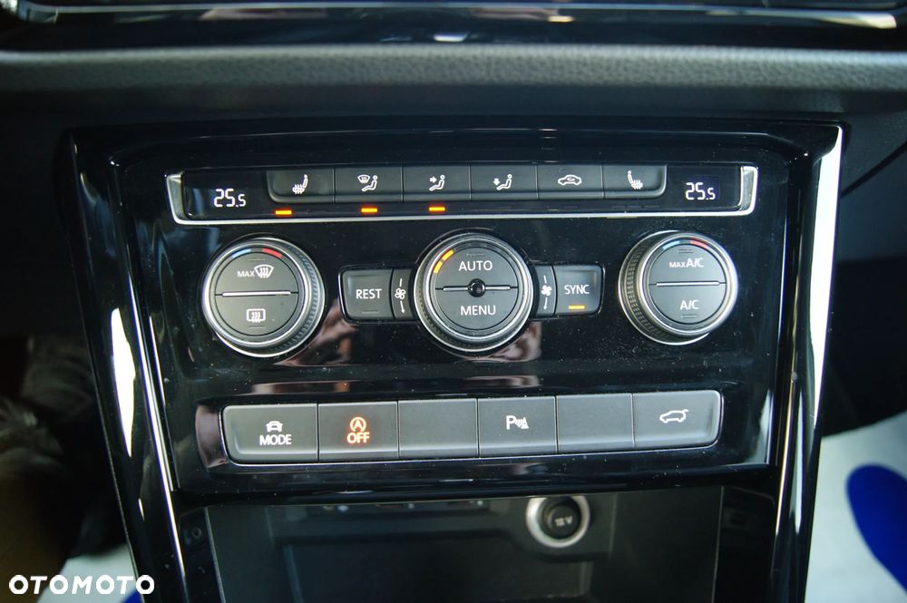 Volkswagen Touran 2.0 TDI BMT Highline DSG - 29