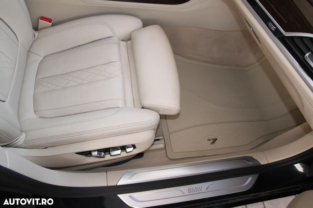 BMW Seria 7 745Le xDrive AT PHEV - 28