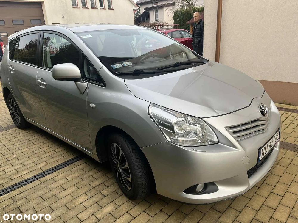 Toyota Verso 2.0 D-4D 2010 7os - 4