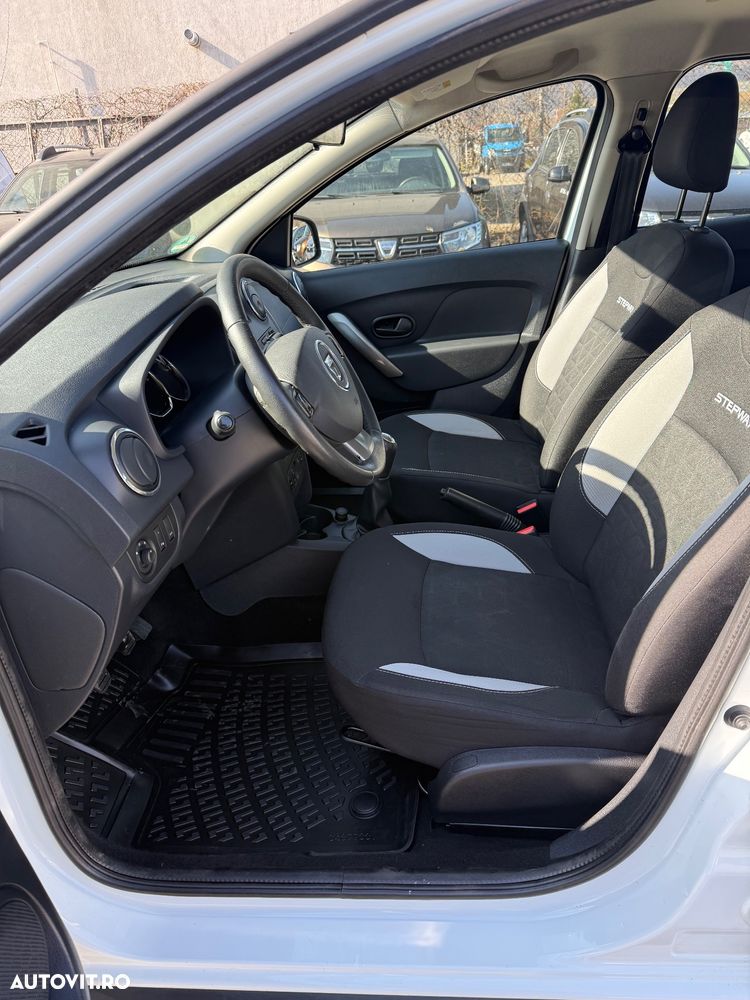 Dacia Sandero Stepway TCe 90 Prestige - 13