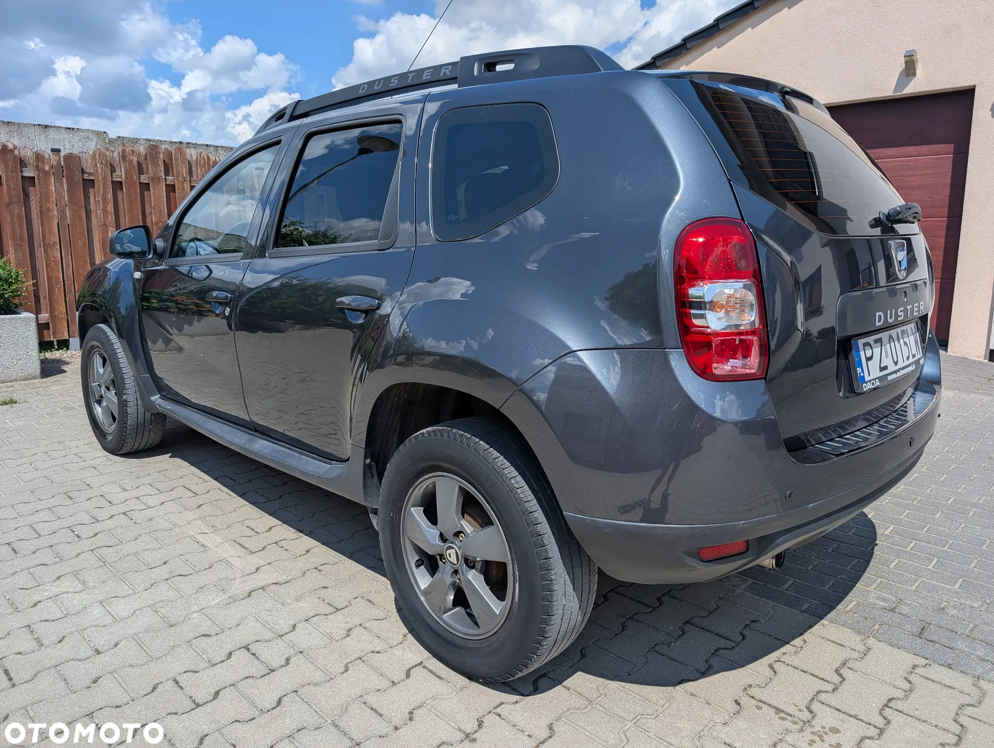 Dacia Duster 1.6 SCe Laureate S&S - 10