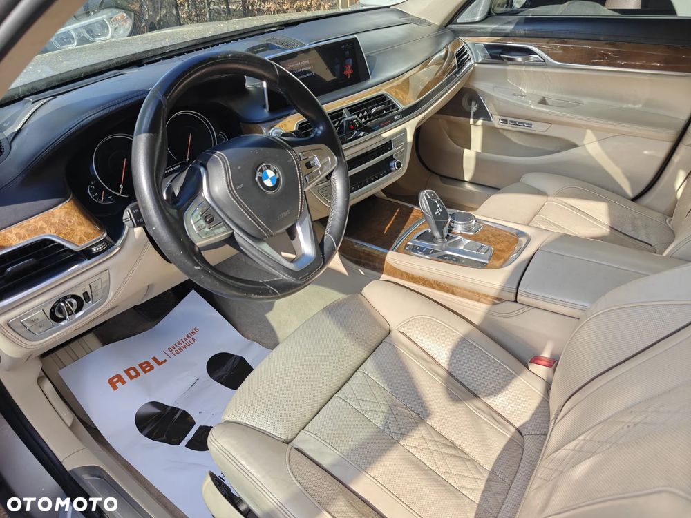 BMW Seria 7 750Li Edition Exclusive - 20