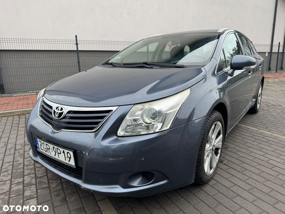 Toyota Avensis - 11