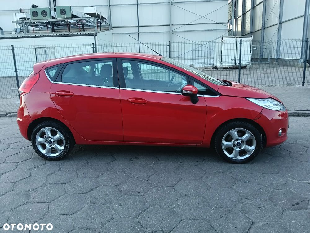 Ford Fiesta 1.4 Champions Edition - 4