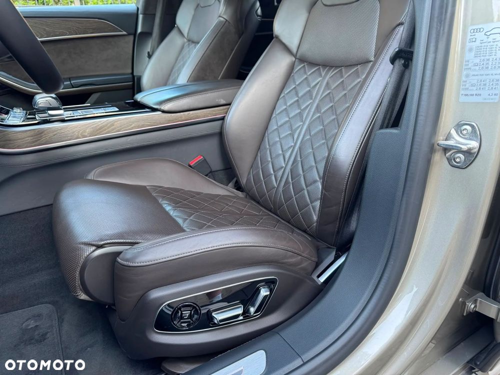 Audi A8 - 32