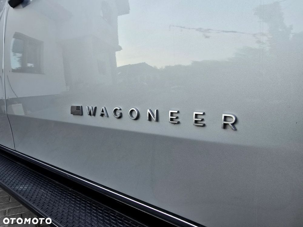 Jeep Wagoneer - 20