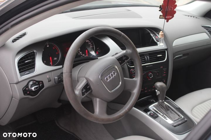 Audi A4 Limousine - 18