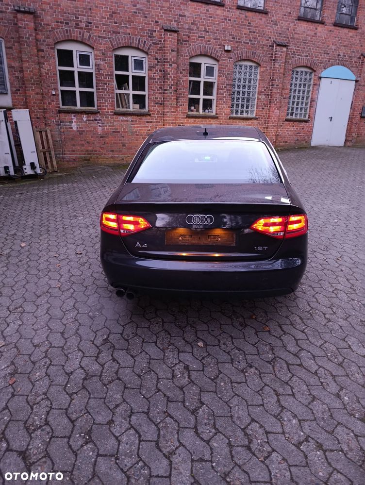 Audi A4 Limousine 1.8 TFSI Ambiente - 10