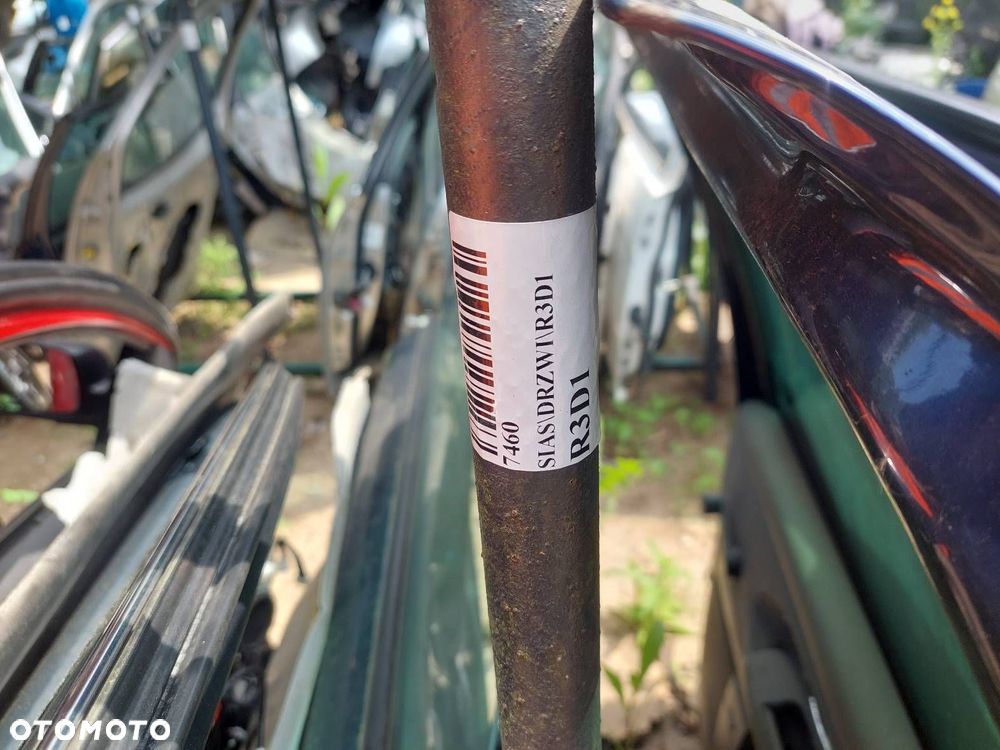 DRZWI KOMPLETNE LEWY PRZÓD TOYOTA YARIS I HB 3D 3P0 - 6