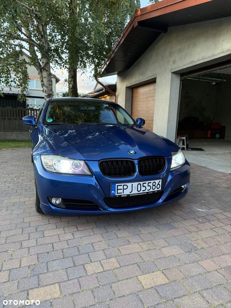 BMW Seria 3 318i - 4