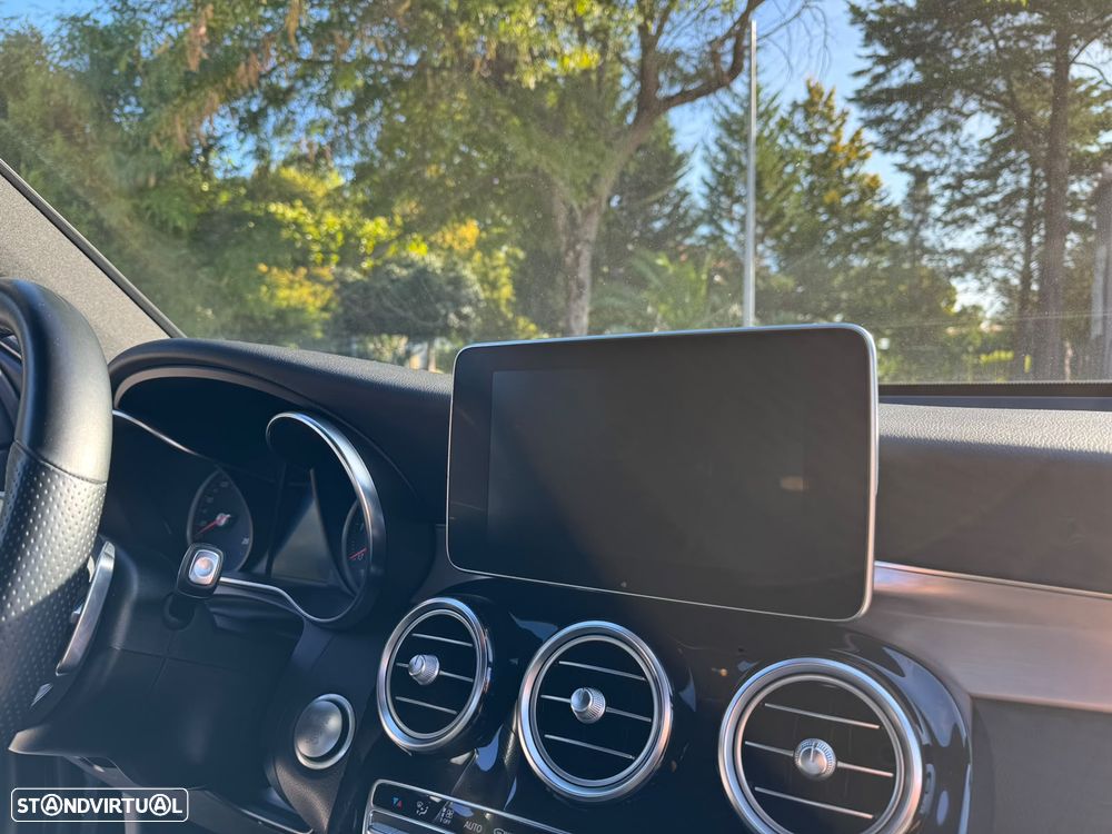 Mercedes-Benz GLC 220 d 4Matic 9G-TRONIC AMG Line - 29
