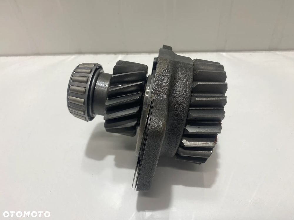 KOMPLETNY WAŁEK WOM TYŁ JOHN DEERE R183203, R183223, R226569, R184450 - 1