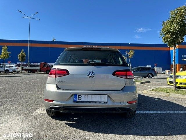 Volkswagen Golf - 5