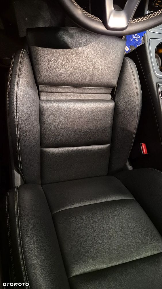 Mercedes-Benz CLA 250 4Matic 7G-DCT AMG Line - 14