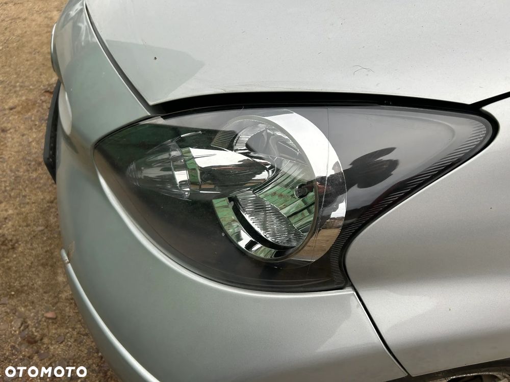 LAMPA REFLEKTOR PRAWY LEWY TOYOTA AYGO 1 - 3