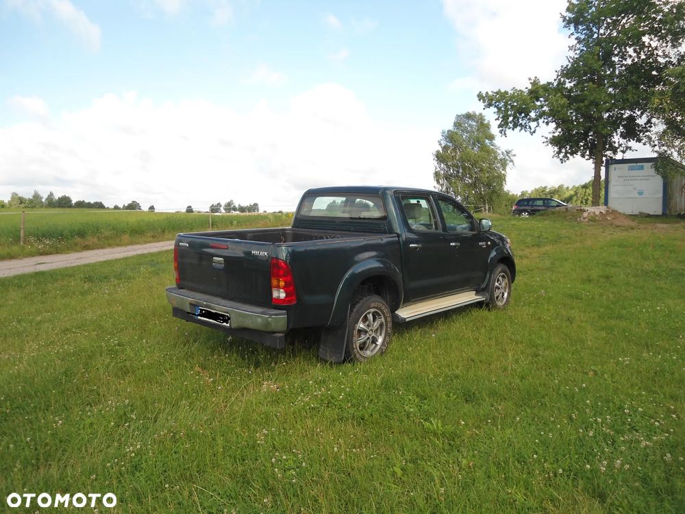 Toyota Hilux 2.5 D-4D DLX - 3