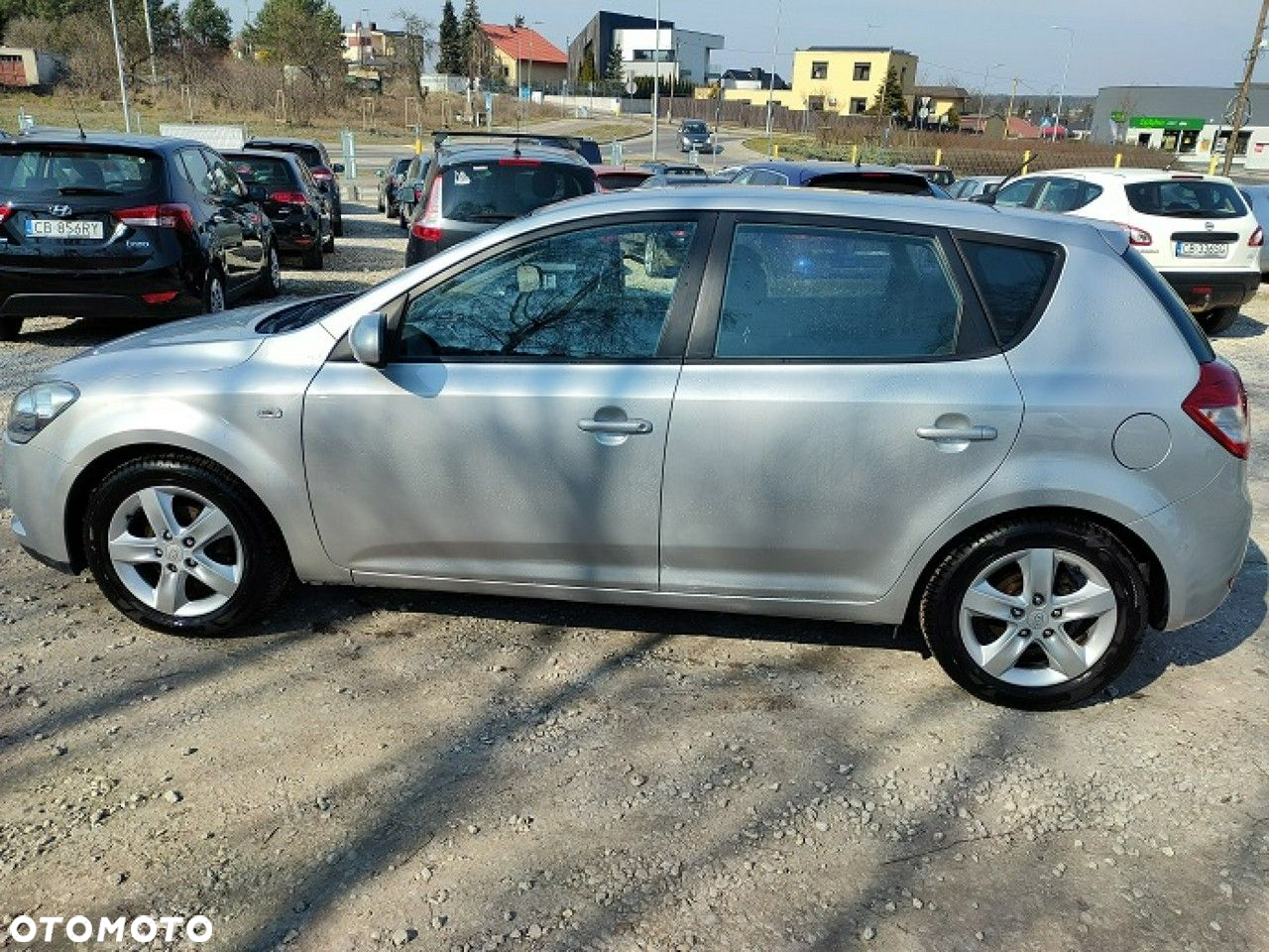 Kia Ceed - 10