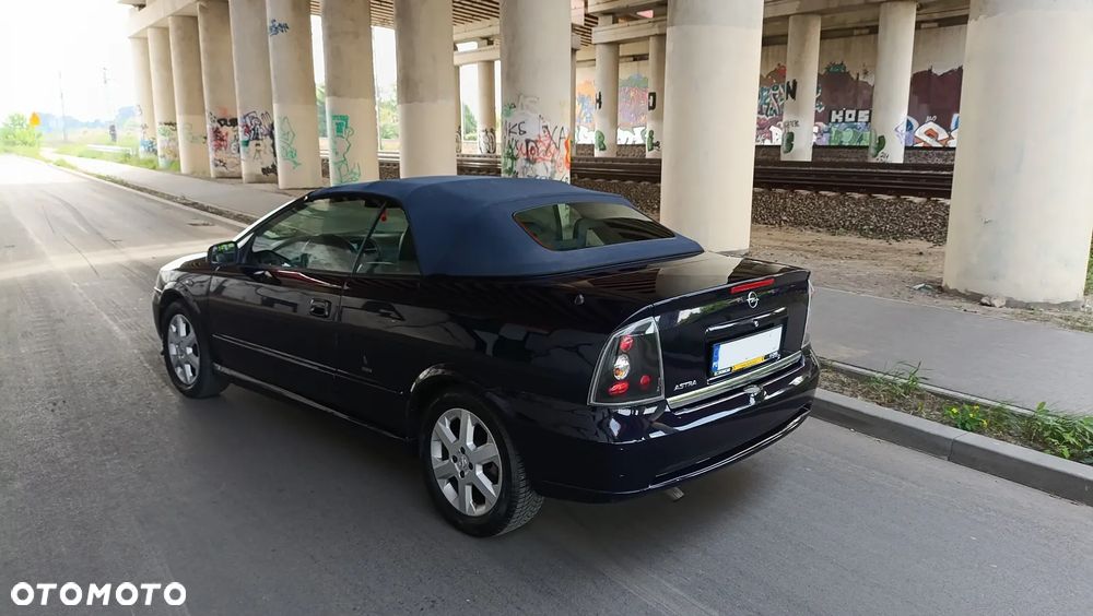 Opel Astra 1.6 - 10