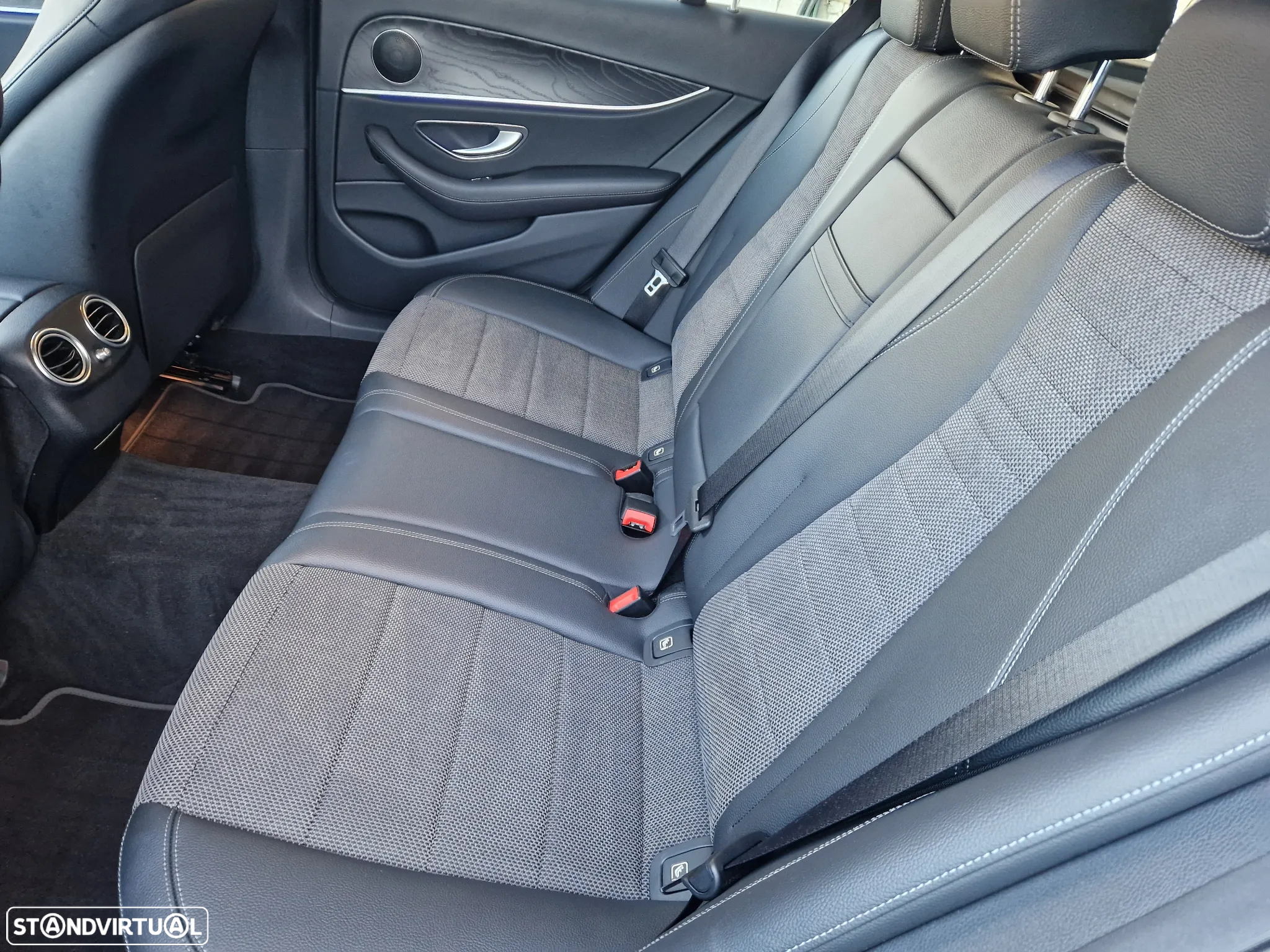 Mercedes-Benz E 300 de Avantgarde - 14