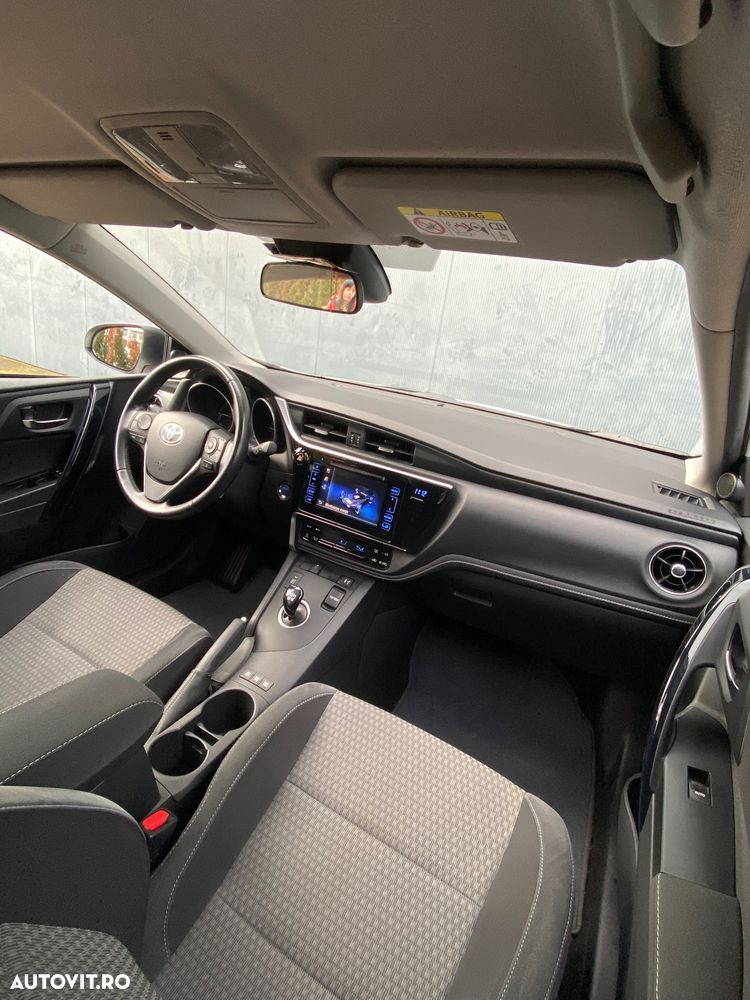 Toyota Auris 1.8 L VVT-i TS Hybrid Sol+ - 6