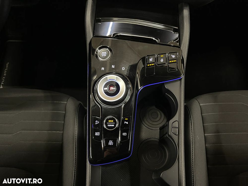 Kia Sportage 1.6 T-GDI PHEV 6AT 4x4 Business Line - 22