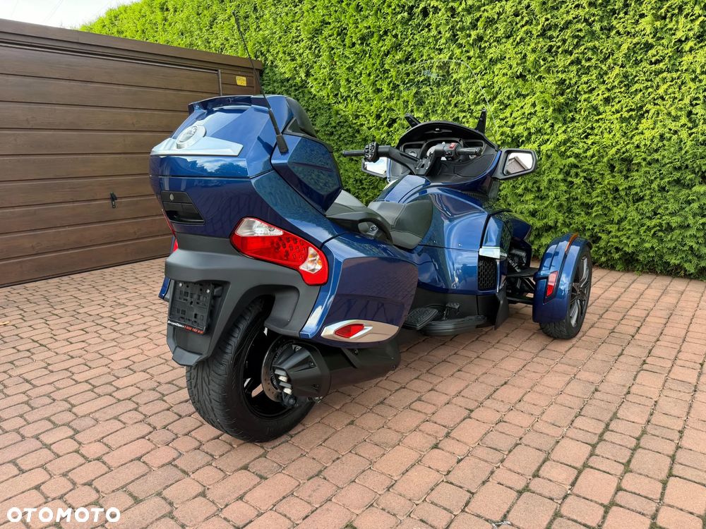 Can-Am Spyder - 3